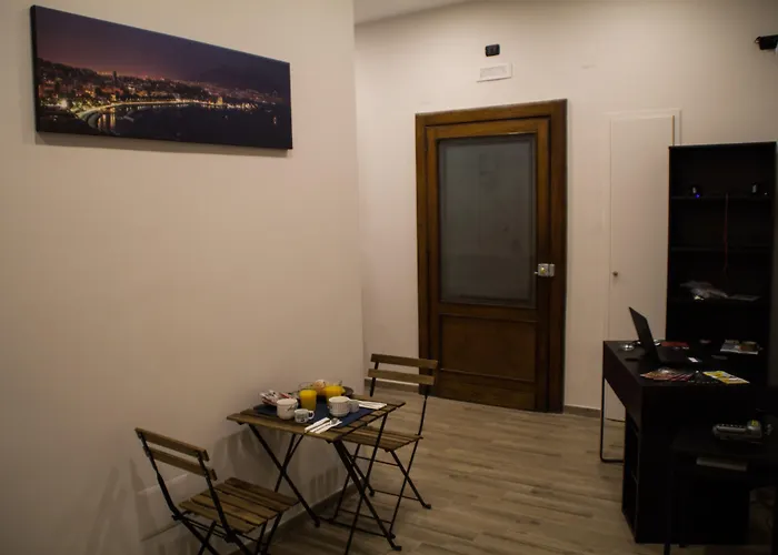 Bed and Breakfast Interno 10 Cavour Napoli